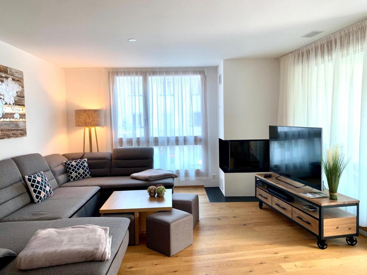 Montanas - Luxuswohnung Mit Kamin - Nahe Caumasee & Talstation Φιλμς Εξωτερικό φωτογραφία