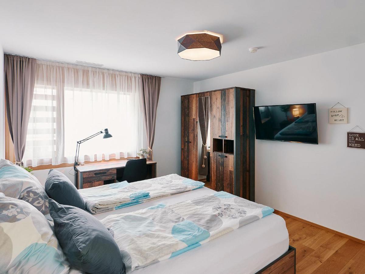 Montanas - Luxuswohnung Mit Kamin - Nahe Caumasee & Talstation Φιλμς Εξωτερικό φωτογραφία