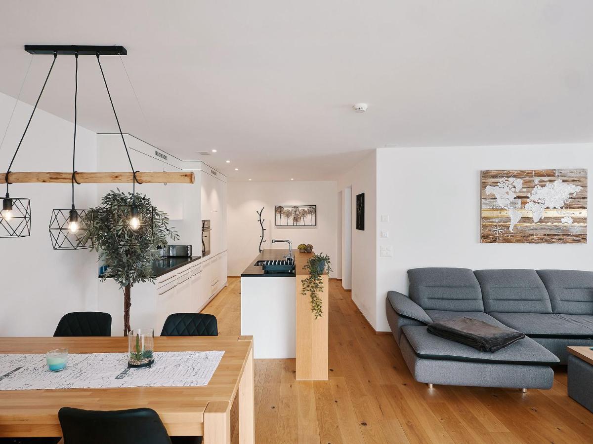 Montanas - Luxuswohnung Mit Kamin - Nahe Caumasee & Talstation Φιλμς Εξωτερικό φωτογραφία