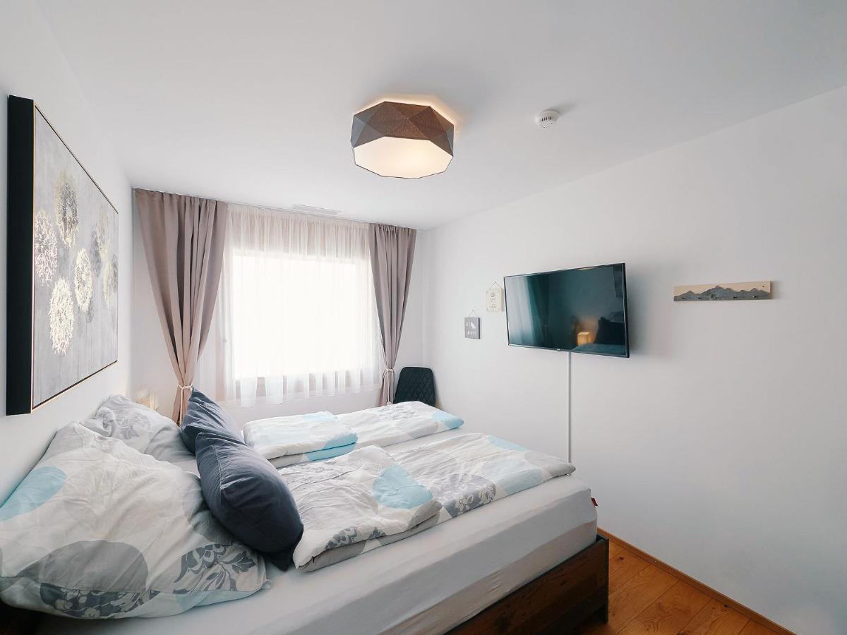 Montanas - Luxuswohnung Mit Kamin - Nahe Caumasee & Talstation Φιλμς Εξωτερικό φωτογραφία