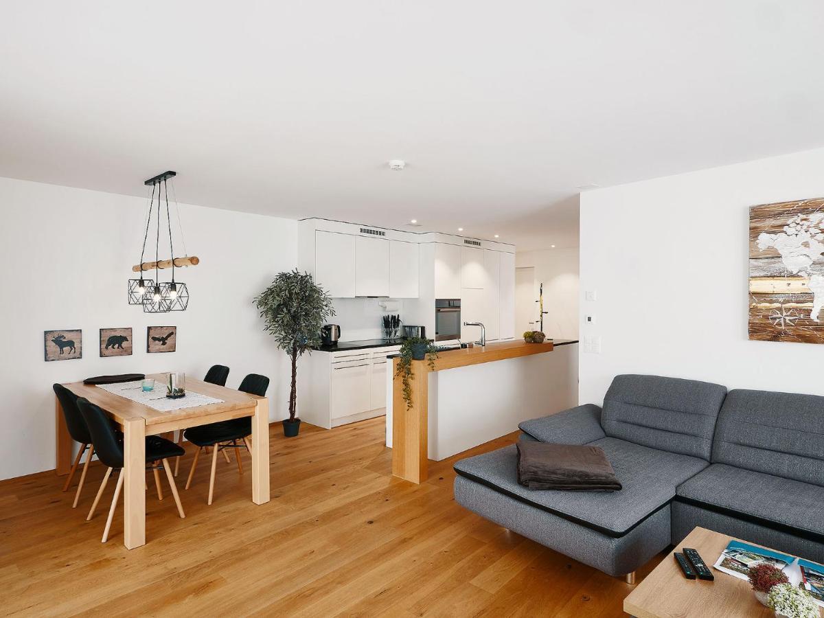 Montanas - Luxuswohnung Mit Kamin - Nahe Caumasee & Talstation Φιλμς Εξωτερικό φωτογραφία