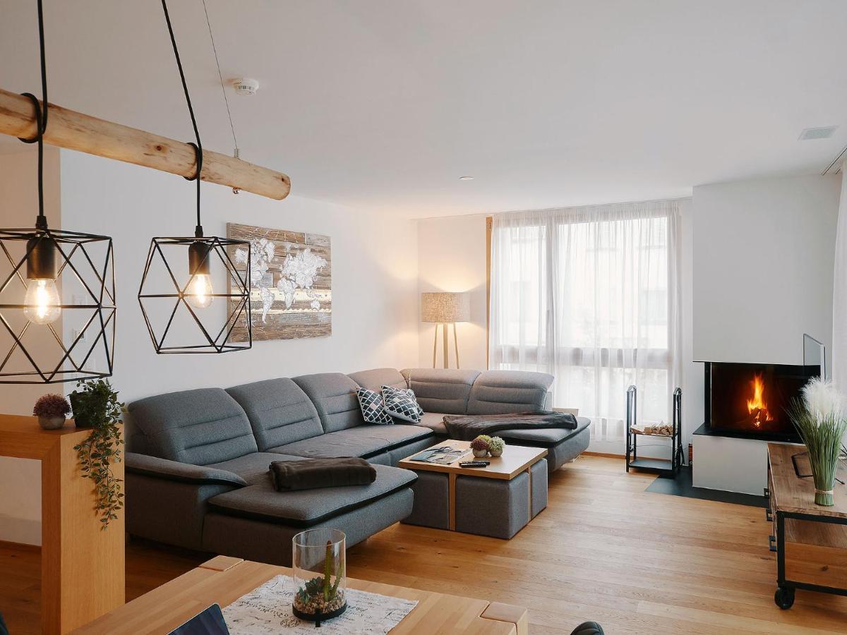 Montanas - Luxuswohnung Mit Kamin - Nahe Caumasee & Talstation Φιλμς Εξωτερικό φωτογραφία